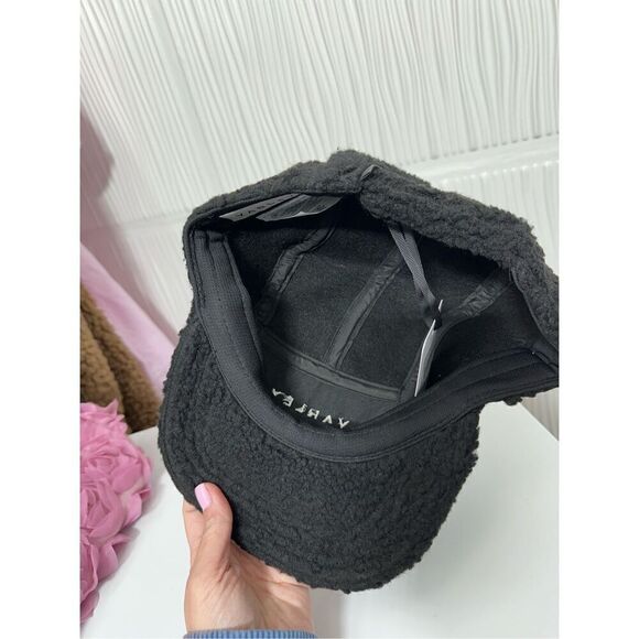 NWT Varley Sonia Cap - Sherpa Ball Cap - Sold out - Picture 6 of 11